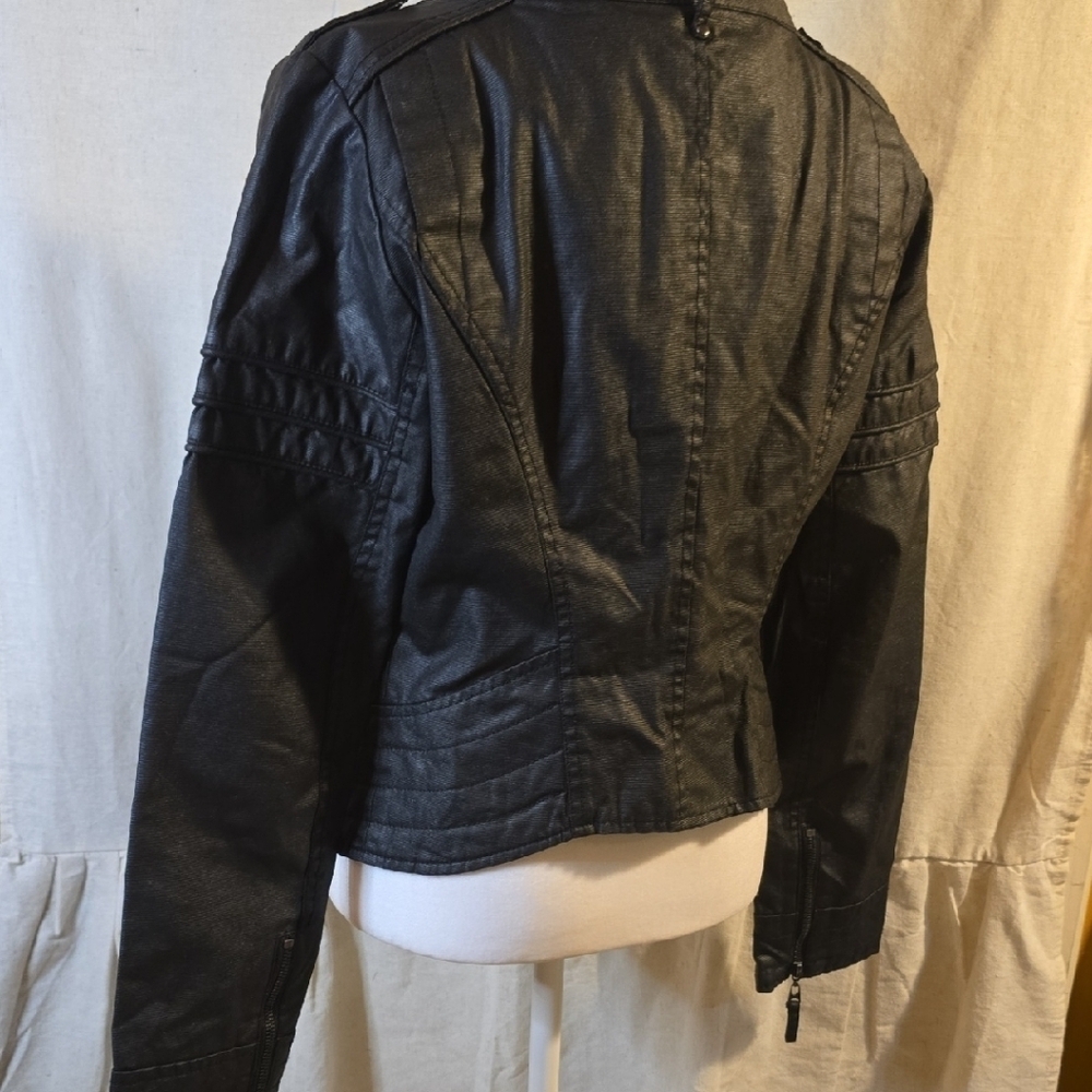 BLANC NOIR Stylish Black Women's Jacket - Picture 6 of 8